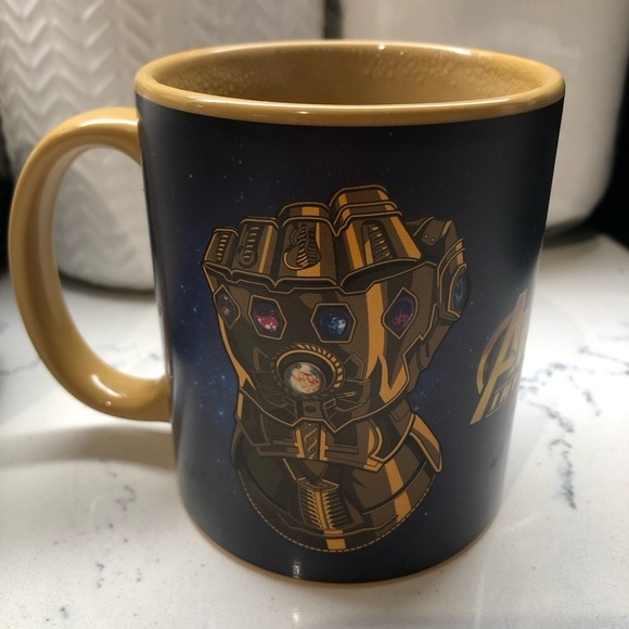 Marvel Comics Avengers - Infinity Wars Gauntlet Heat Change Ceramic Mug - Picture 2 of 9